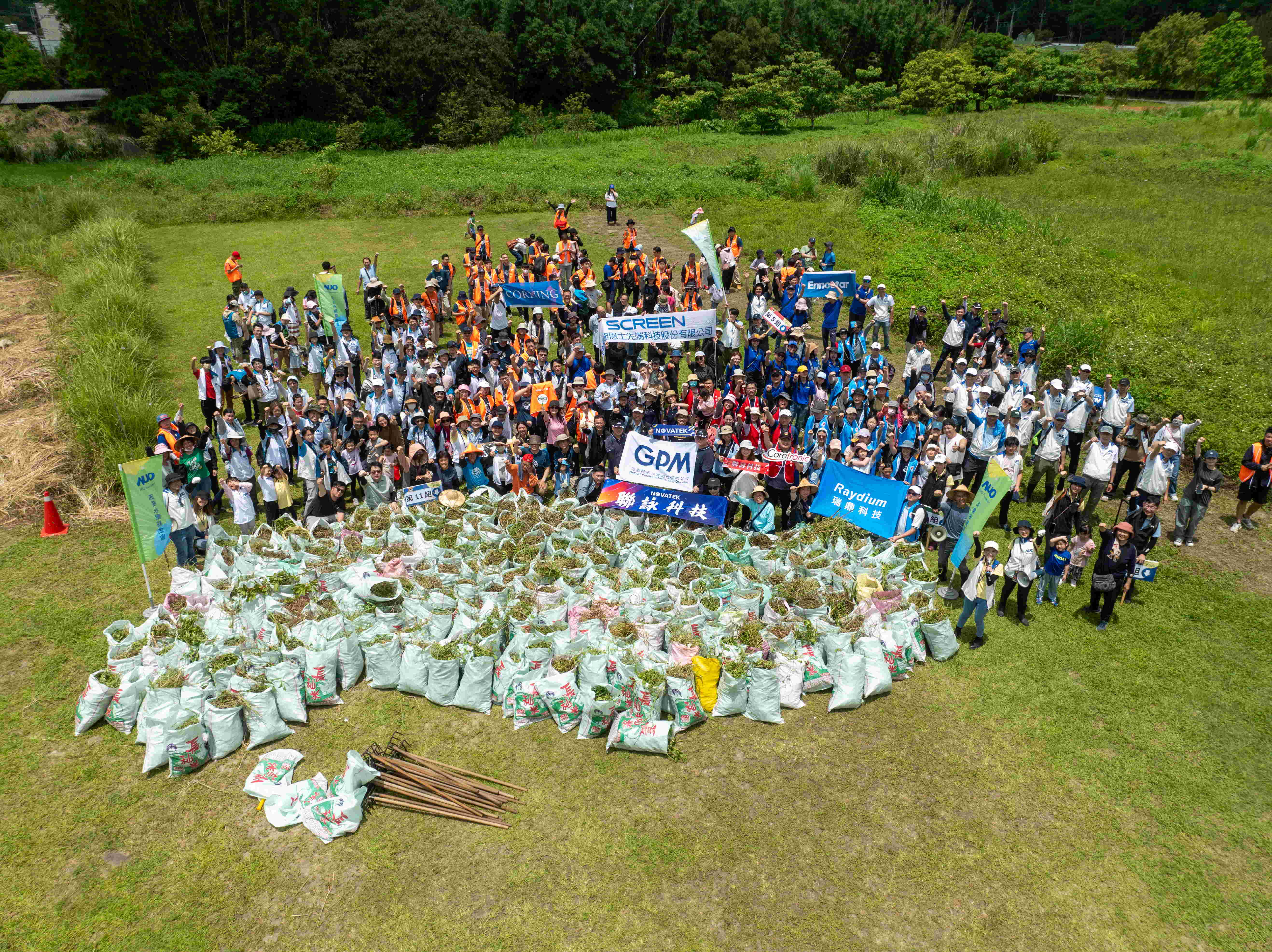 友達(dá)永續(xù)基金會以行動將永續(xù)理念落實(shí)在日常生活 ，並結(jié)合各種環(huán)保節(jié)日與內(nèi)外部利害關(guān)係人共同倡議 ，持續(xù)舉辦「手護(hù)臺灣綠色堡壘」之生物多樣性倡議系列活動 ，發(fā)揮企業(yè)綠色影響力